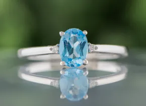 Ring mit blauem Topas