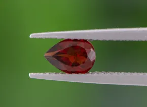 Granat 7x5mm