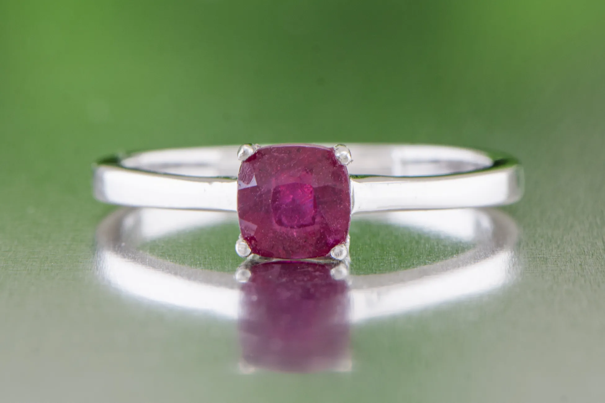 Silberring mit Rubin