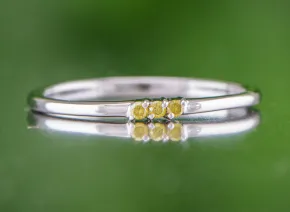 Eleganter Ring mit gelben Diamanten