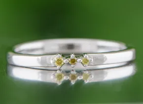 Ring mit gelben Diamanten