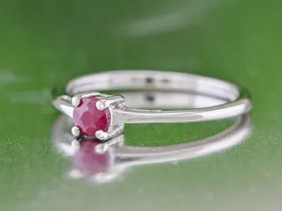 Silberring mit Rubin