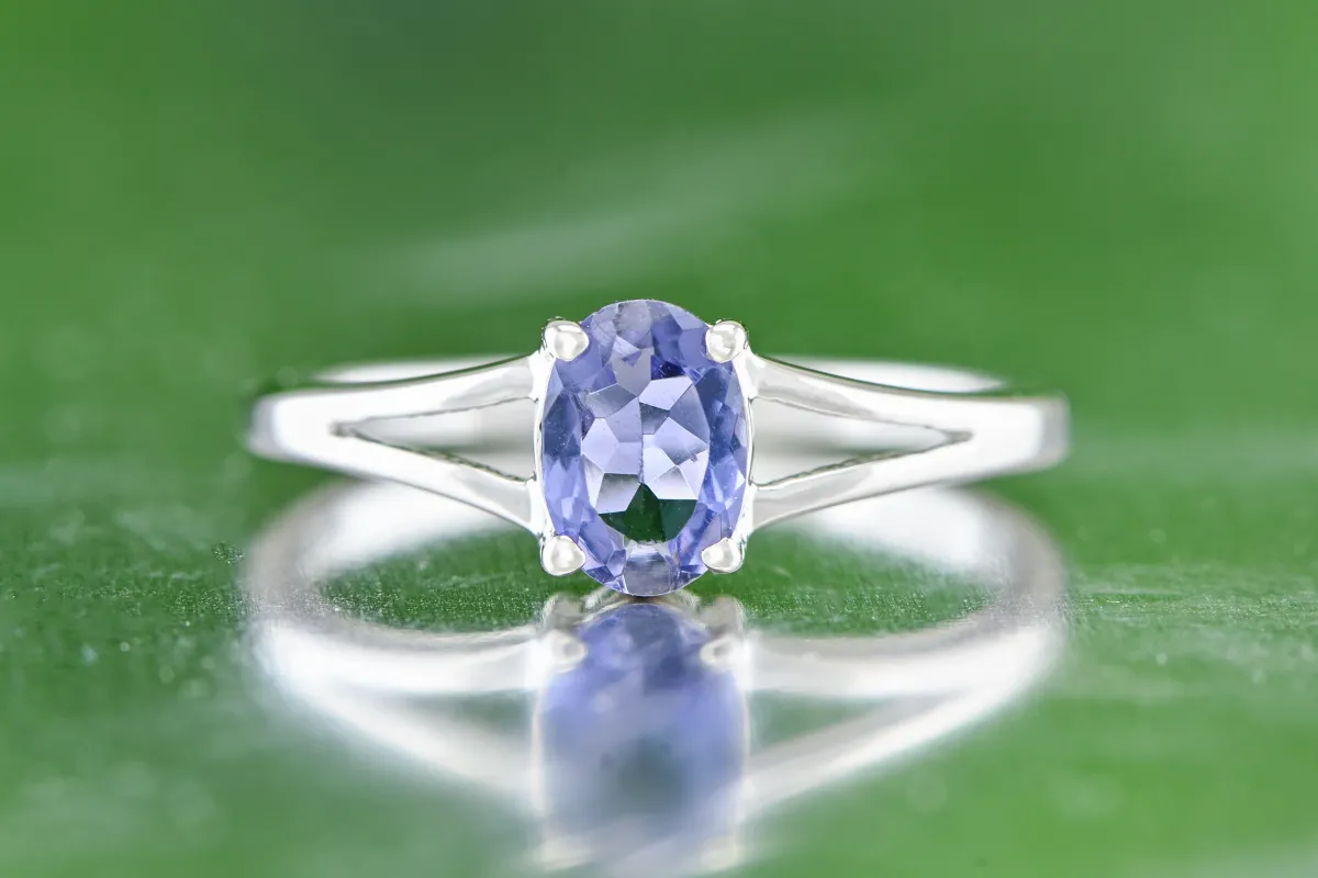 Ring mit Tansanit