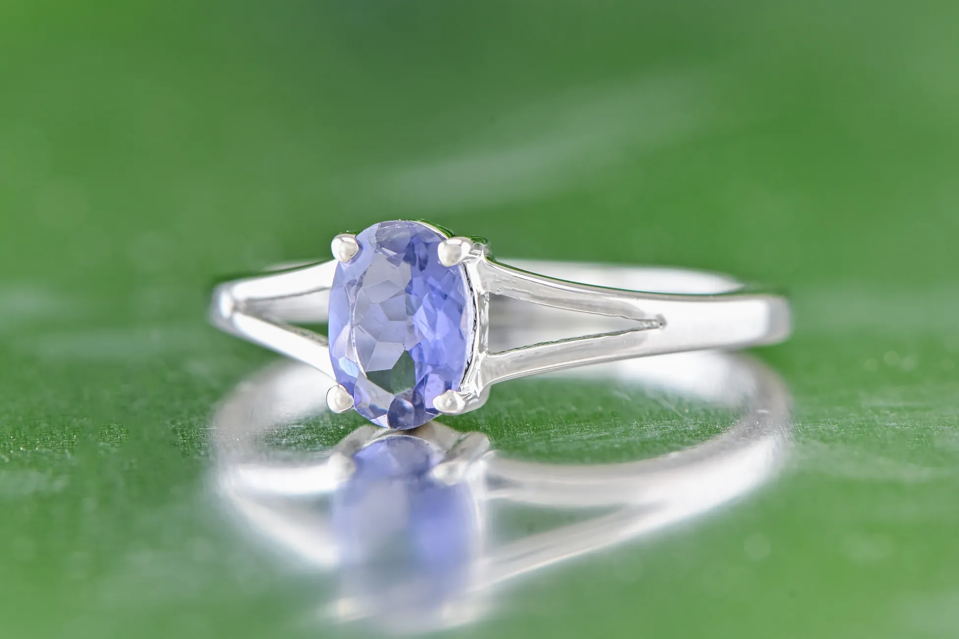 Ring mit Tansanit