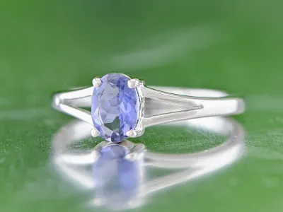 Ring mit Tansanit