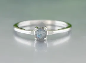 Silberring mit Labradorit