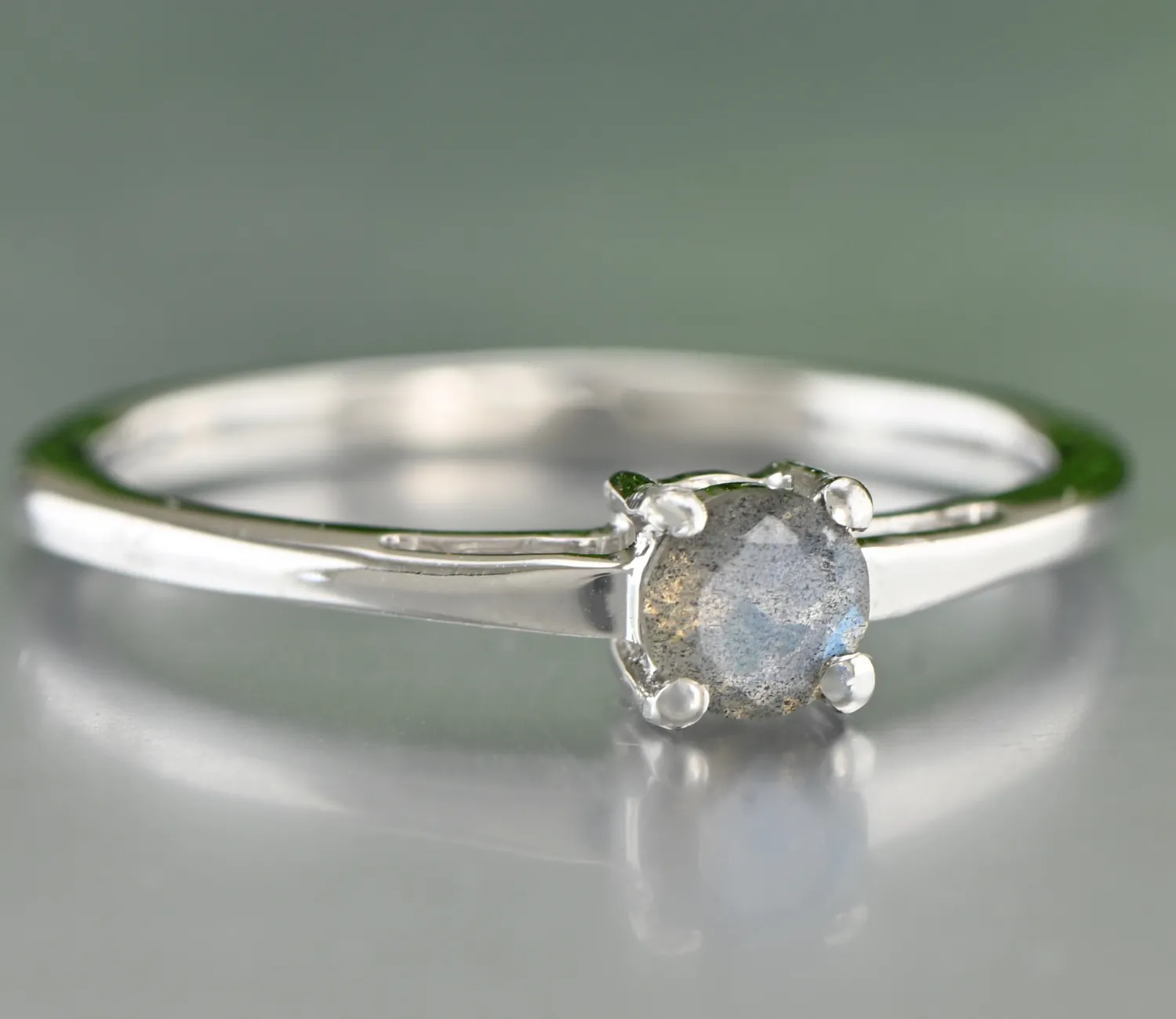 Silberring mit Labradorit