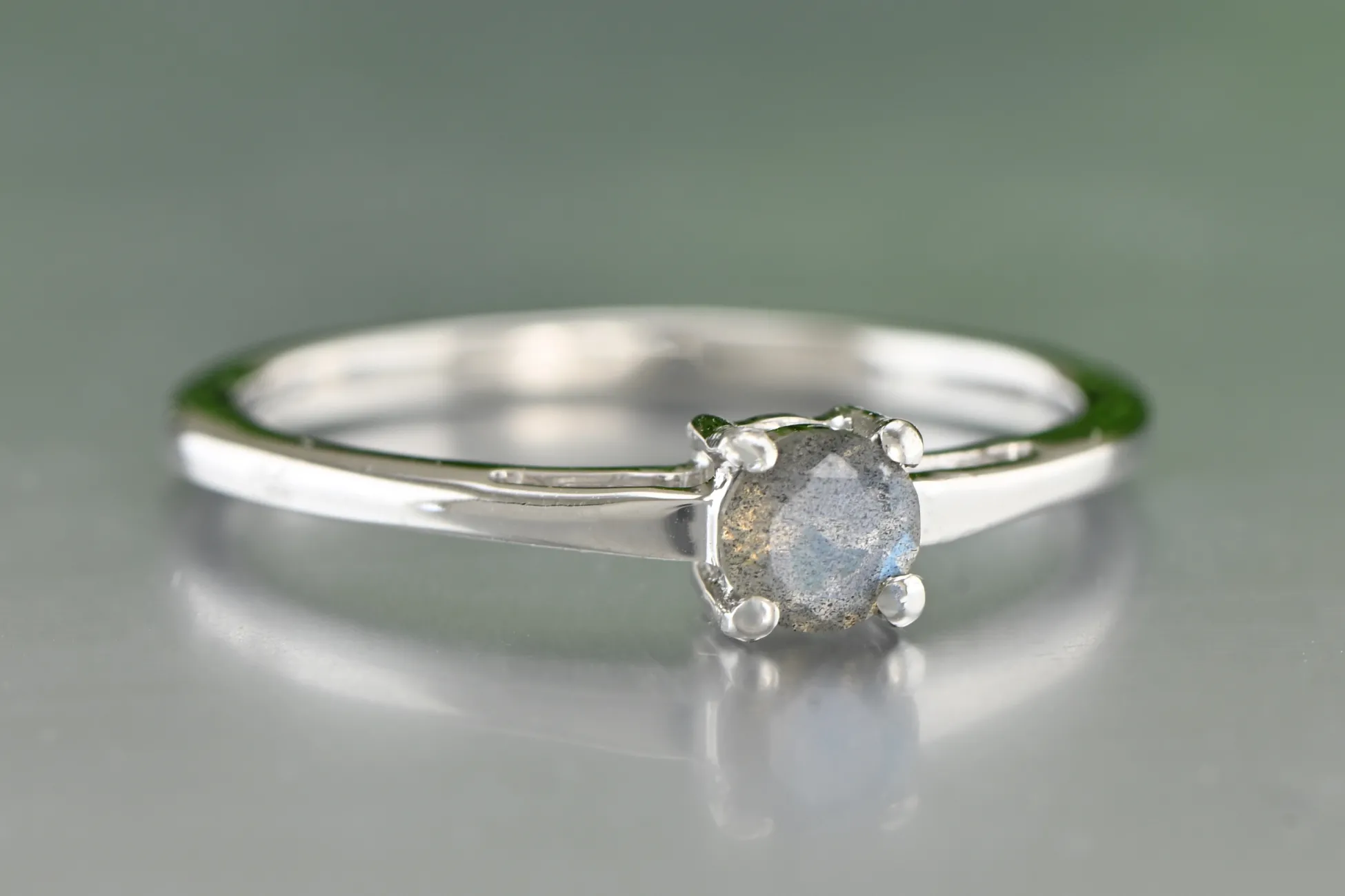 Silberring mit Labradorit
