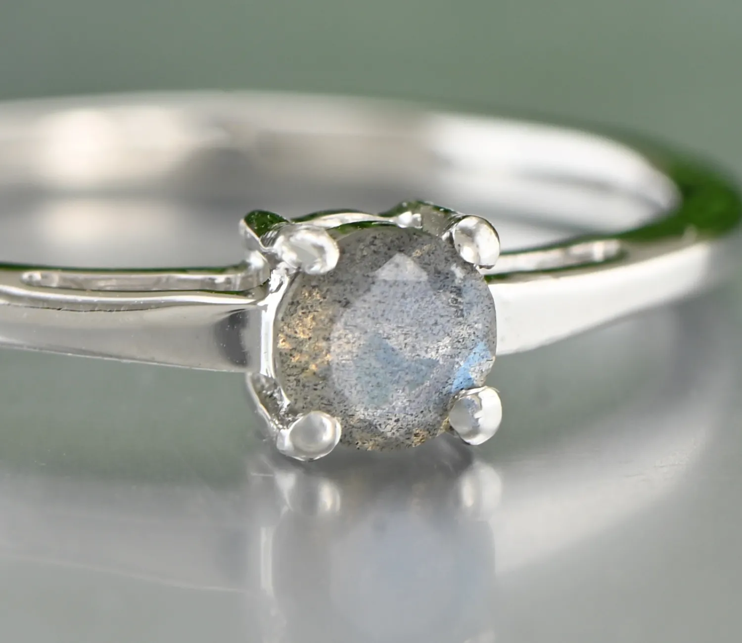 Silberring mit Labradorit