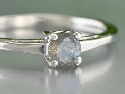 Silberring mit Labradorit