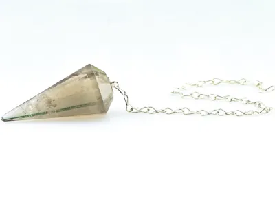 Pendeluhr mit Rauchquarz