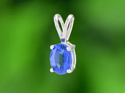 Silberanhänger mit blauem Kyanit