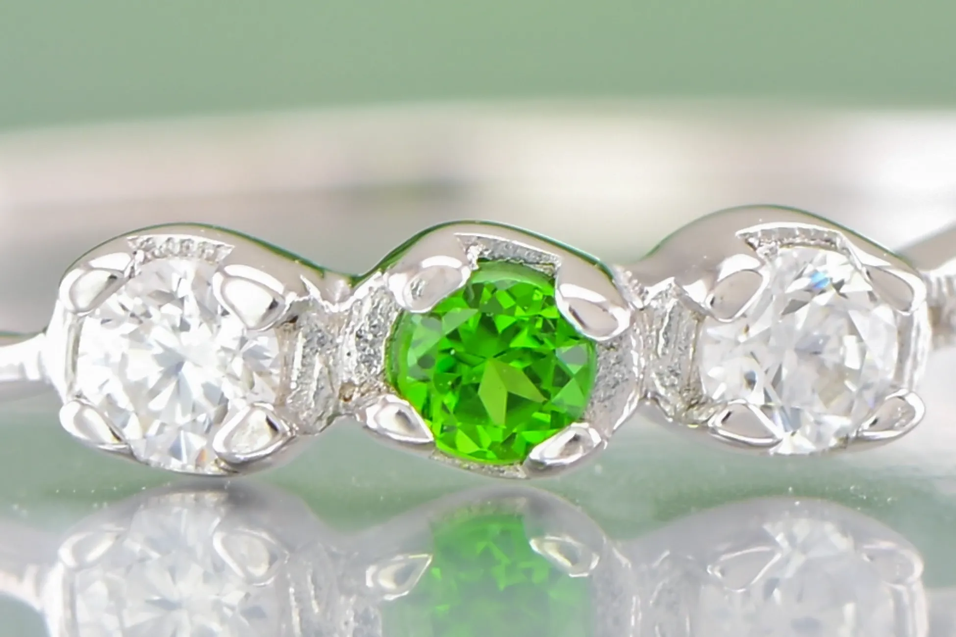 Silberring mit Chromdiopsid
