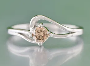 Ring mit Schokoladen-Diamant