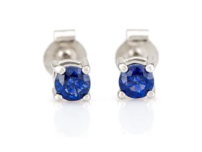 Silberohrringe mit blauem Saphir 4 mm