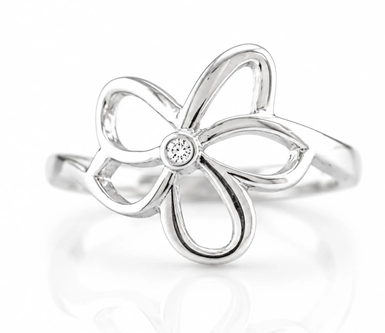 Silberring mit Diamant