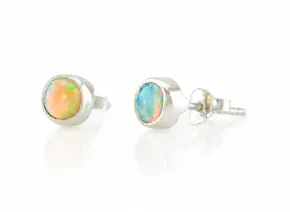 Silberohrringe mit natürlichem Opal