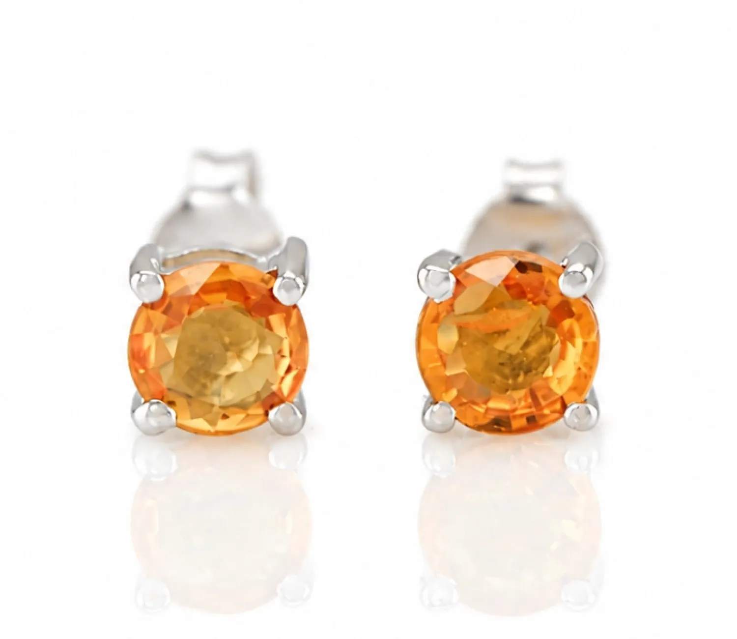 Silberohrringe mit orangefarbenem Saphir