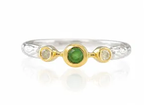 Silberring mit natürlichem Smaragd und Diamanten
