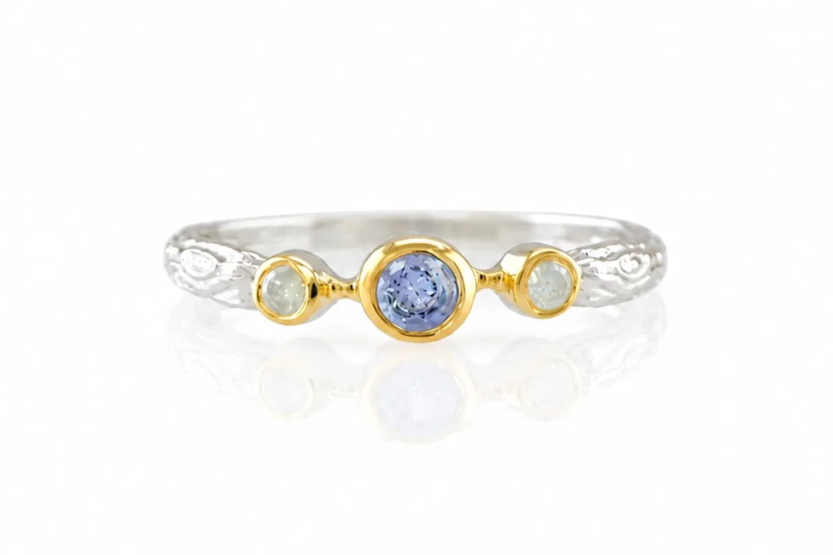Silberring mit natürlichem Tansanit und Diamanten