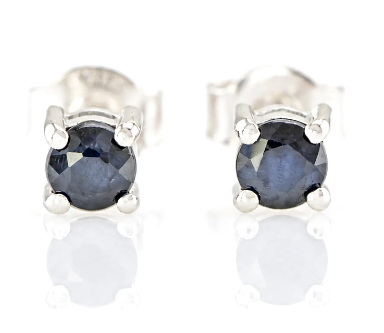 Silberohrringe mit natürlichem Blauem Saphir