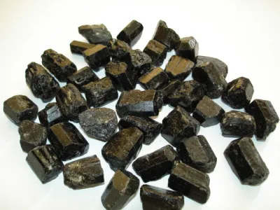 Schwarzer Turmalin - klein